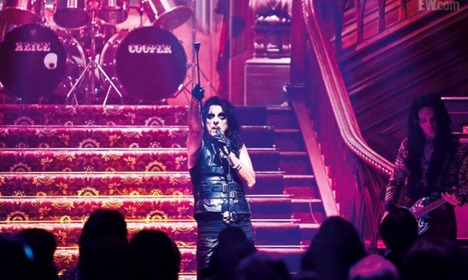 cheshellen's tweet image. #BOTD #AliceCooper
Love @PulpTheClassics #JekyllandHyde cover &amp;amp; his cameo in #DarkShadows
m.youtube.com/watch?v=nasJY2…