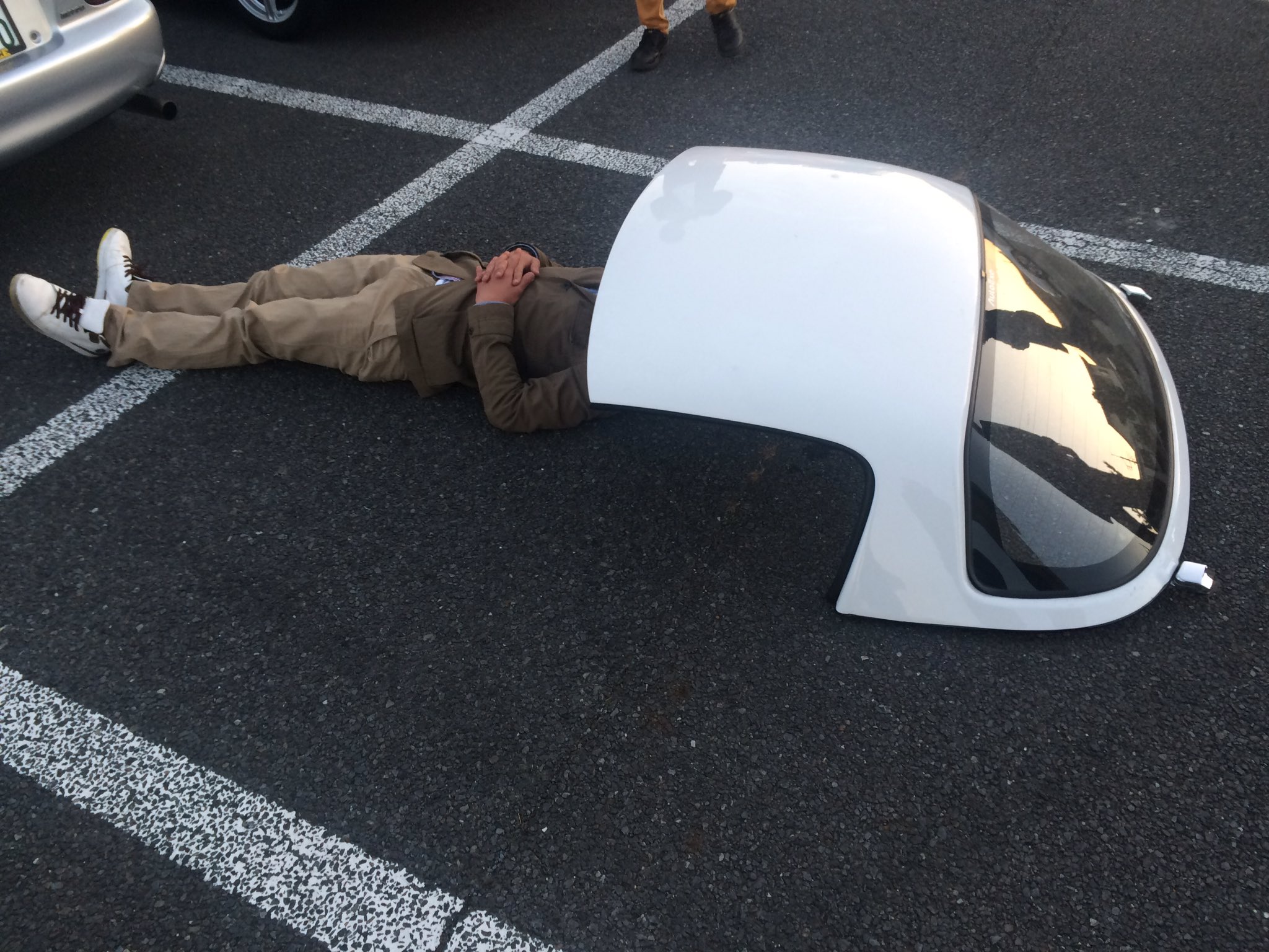 すなねこ Next Twitterissa ロードスターの車中泊やべぇよ やべぇよ すなねこ Next Twitterissa ロードスターの車中泊やべぇよ やべぇよ