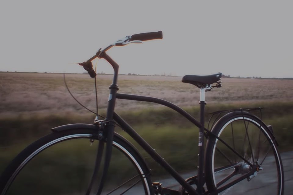 greenami1's tweet photo. Awesome #riderless #bike stays off the pavement and is completely twat-free! | #machine #learning #AI #innovation | https://t.co/VPcOtgfHNb https://t.co/vzXRor8DHw