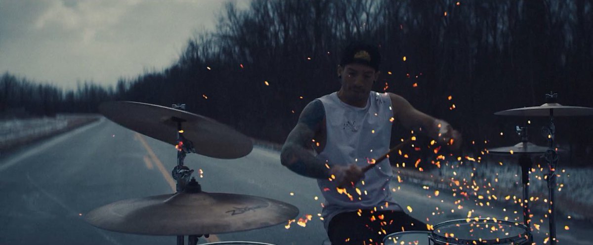 unsocial_worm's tweet photo. Гори, но не сжигай
Гори, чтобы светить
🔥🔥🔥🔥🔥🔥🔥
#heavydirtysoulmusicvideo
#heavydirtysoul
#heavydirtyclipe https://t.co/Yt0UkgrGtY