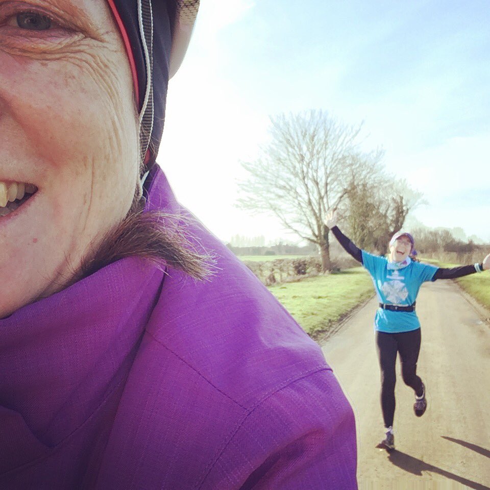 PinkLou2000's tweet image. This is what a 16 mile marathon training run is all about.......having fun 😊🏃🏻‍♀️@RunningRos #marathontraining #ukrunchat #thisgirlcanrun