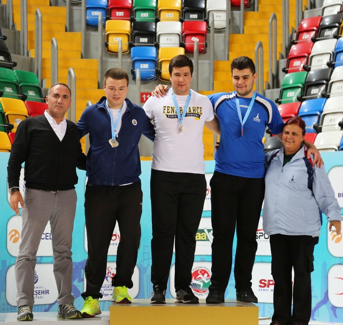 <a href="/Turkcell/">TURKCELL</a> U20 Genç Erkekler Gülle Atma
1.Alperen Karahan 16.30
2.Melih Yersel 14.93
3.Oktay Bakır 12.86