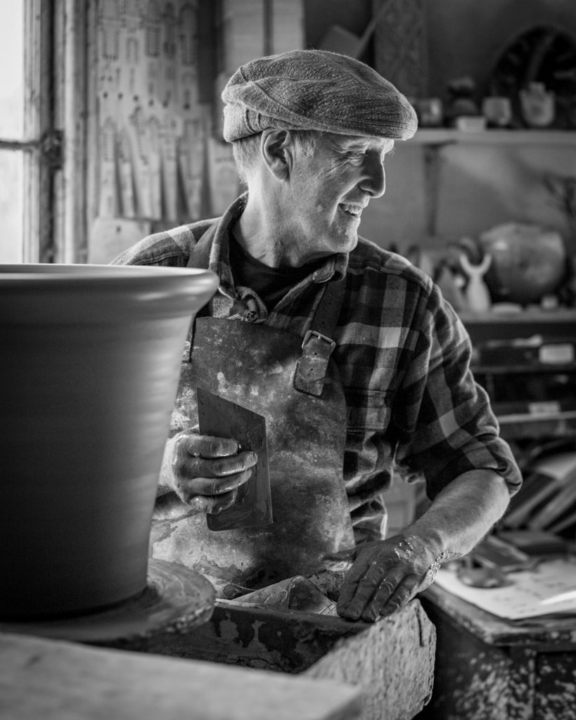 Cristian Barnett (@cris_barnett) on Twitter photo Jim Keeling, who founded the wonderful Whichford pottery in 1976, still likes nothing more… ift.tt/2jKxzZu Jim Keeling, who founded the wonderful Whichford pottery in 1976, still likes nothing more… ift.tt/2jKxzZu