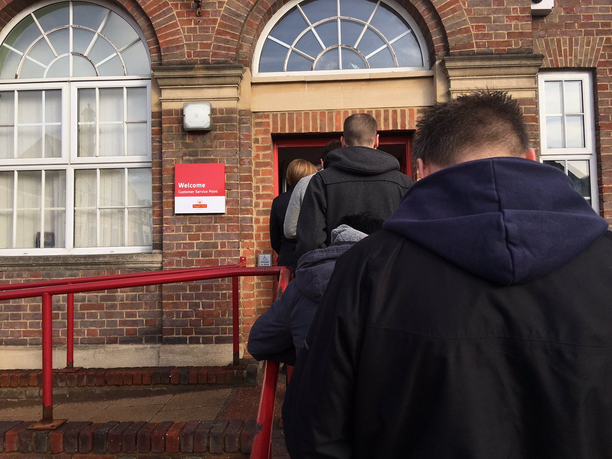 At least it's not raining. Looking foward to finding out who sent me a letter and didn't put a stamp on it #royalmail #prettynormalqueue