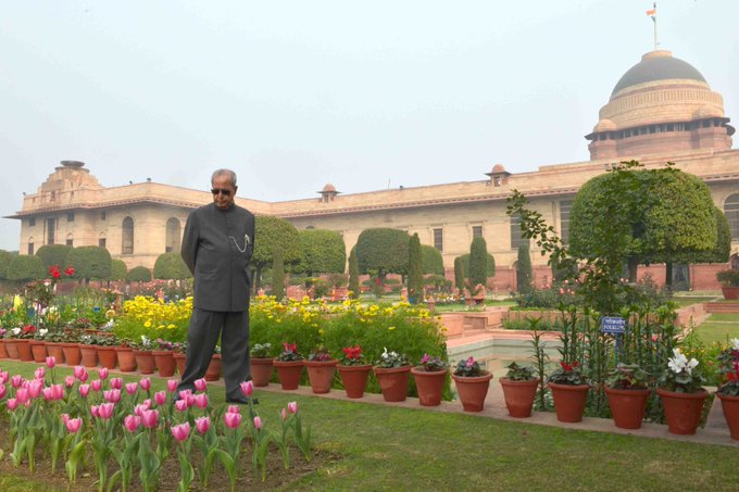 View image on Twitter