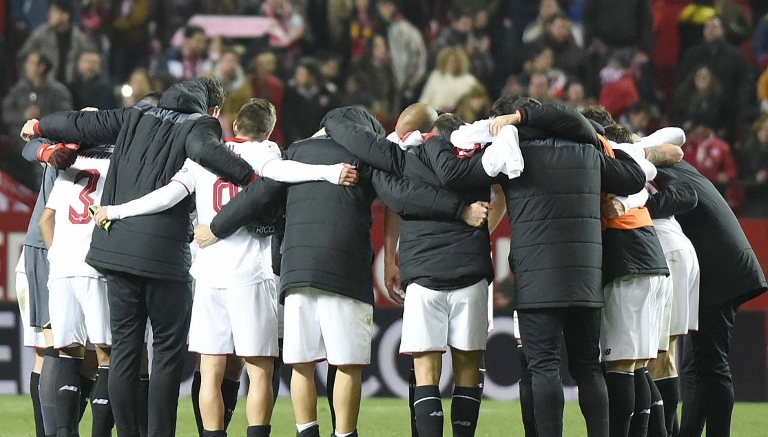 COMUNICADO OFICIAL l La plantilla apela al espíritu Biri y pide el calor de su afición ➡ bit.ly/2l3M1fL 

#SevillaFC