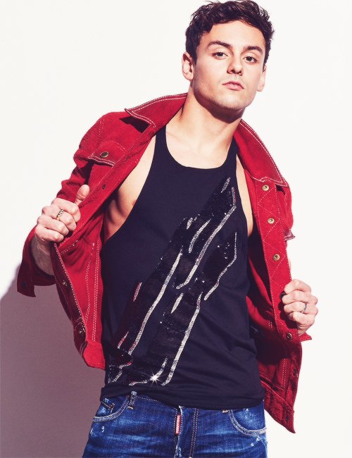 TomDaleyNews's tweet photo. Tom Daley for Attitude Mag (March 2017) (3) - https://t.co/MRxfUTD5Pj