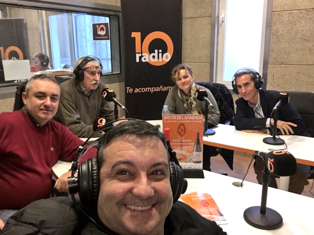 Nacho_Sandoval's tweet photo. Desde las 12 la #RutadelaFabada @CarlosSerres en #ElColordeViajar @_10radio @RevistaTural con @juanpozuelo @fsedeno https://t.co/8leYXA3RhE