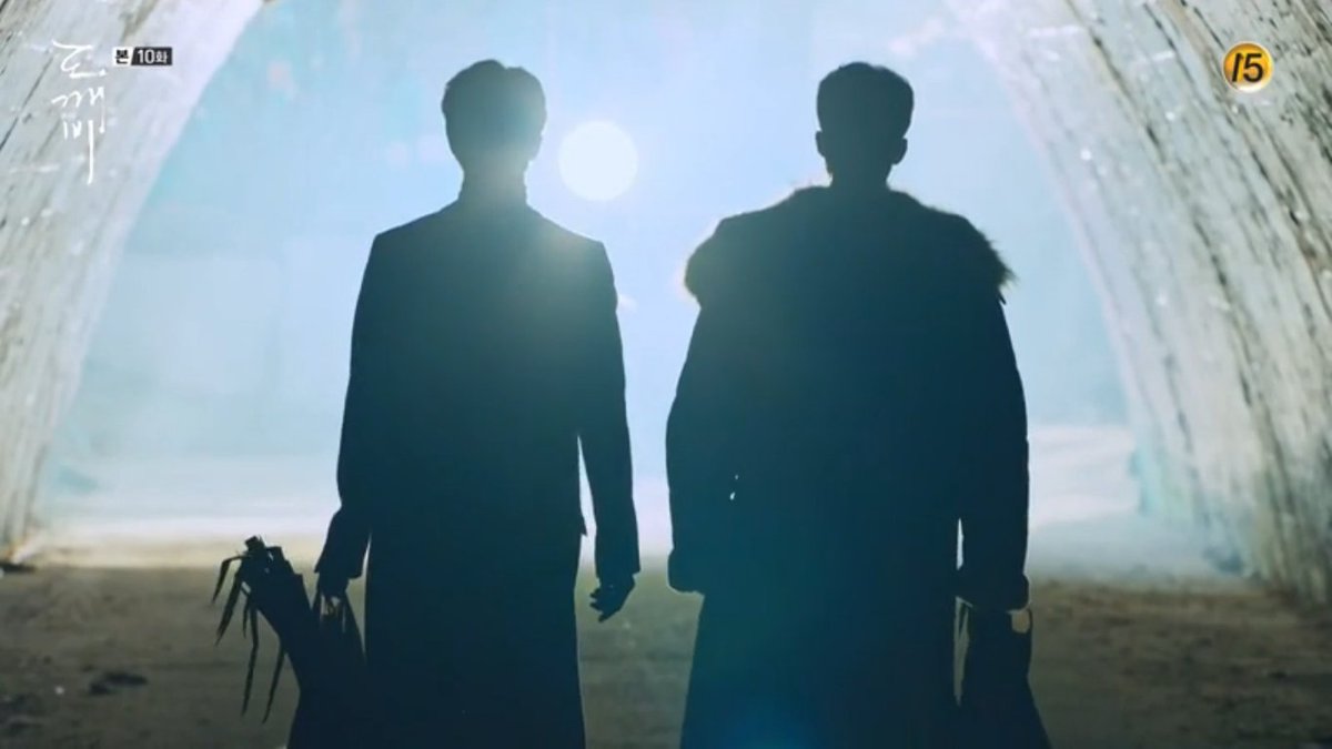 MomoJidai's tweet photo. When you're dramatically buying green onions with your bro but some motorbike destroys the scene
#goblin #masterofexcuses https://t.co/a1v4TJG1aB