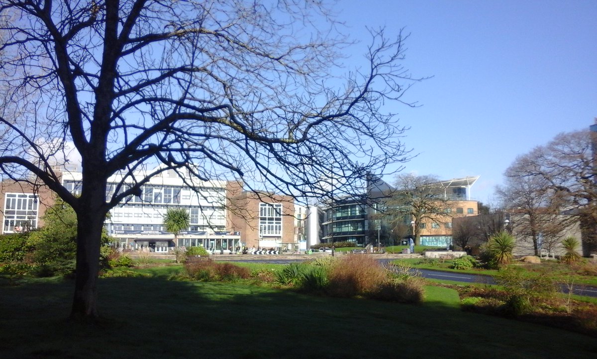 Looking good! Open Day for applicants <a href="/SwanseaUni/">Swansea University</a> <a href="/swanseageog/">Swansea Geography</a> @swanscience #SunnySwansea <a href="/VisitSwanseaBay/">Visit Swansea Bay</a>