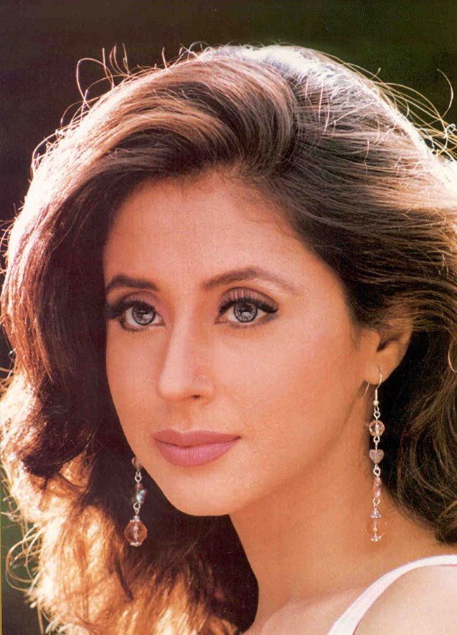 Team is wishing the gorgeous Urmila Matondkar a very happy birthday! 