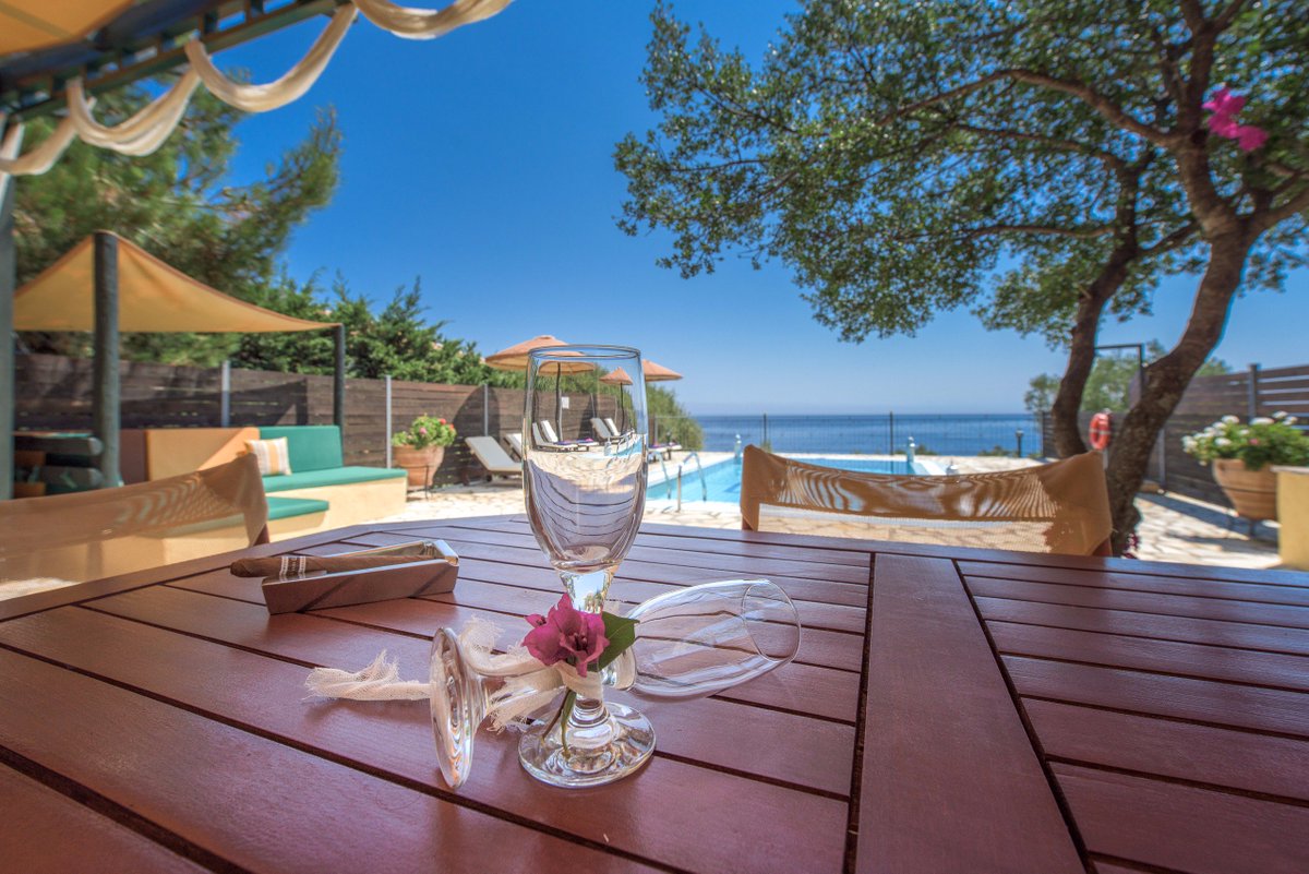 emerald_villas's tweet photo. Luxury Villas in #AgiosNikolaos, #Volimes #Zante #Zakynthos #Greece
https://t.co/W3caAdD3QU
#LuxuryTravel #luxuryhome #villas #travel https://t.co/eiZ2zuHc7E