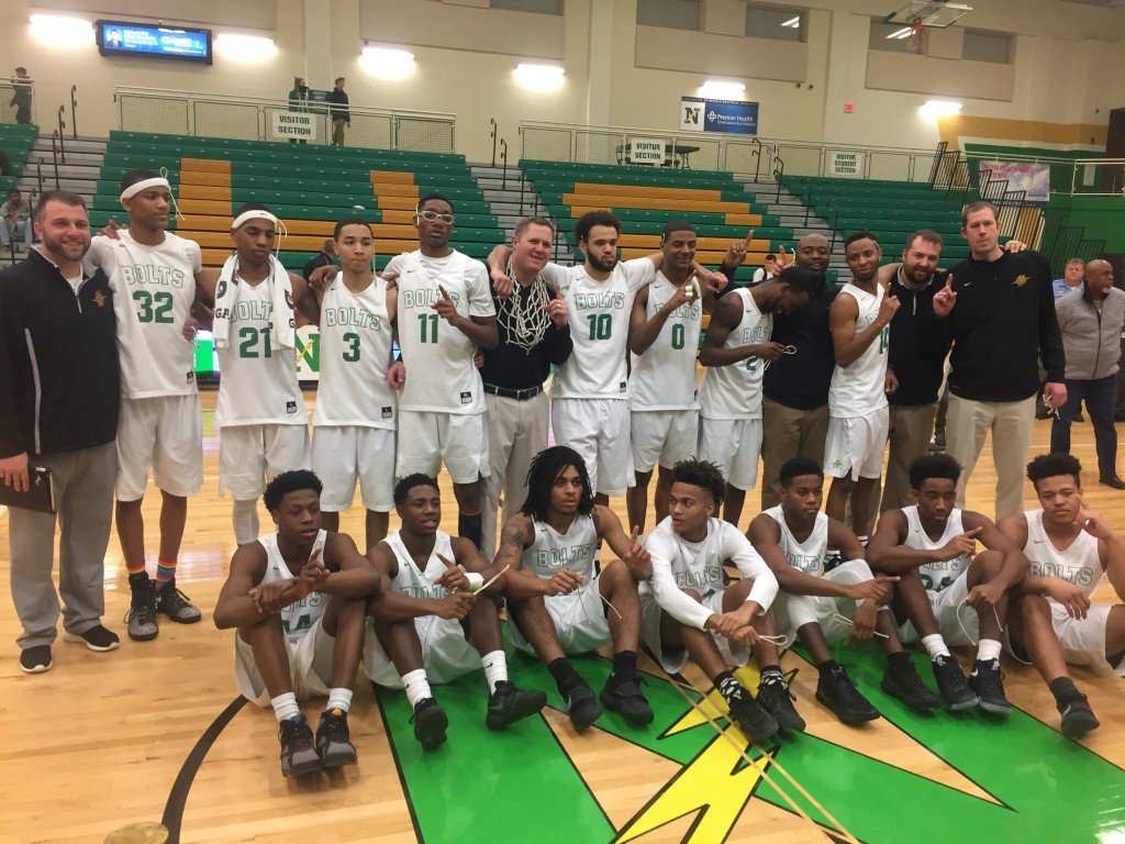 NThunderbolts's tweet image. New Story: Thunderbolts win division crown northmontathletics.com/2017/02/04/thu…