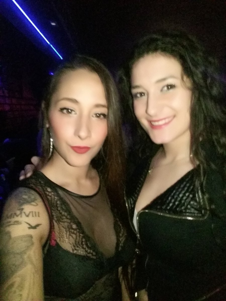 LaBellaMafia's tweet photo. Felicidades mi niña, espero que te gustase la sorpresa ❤😘 https://t.co/uQwzuey53v