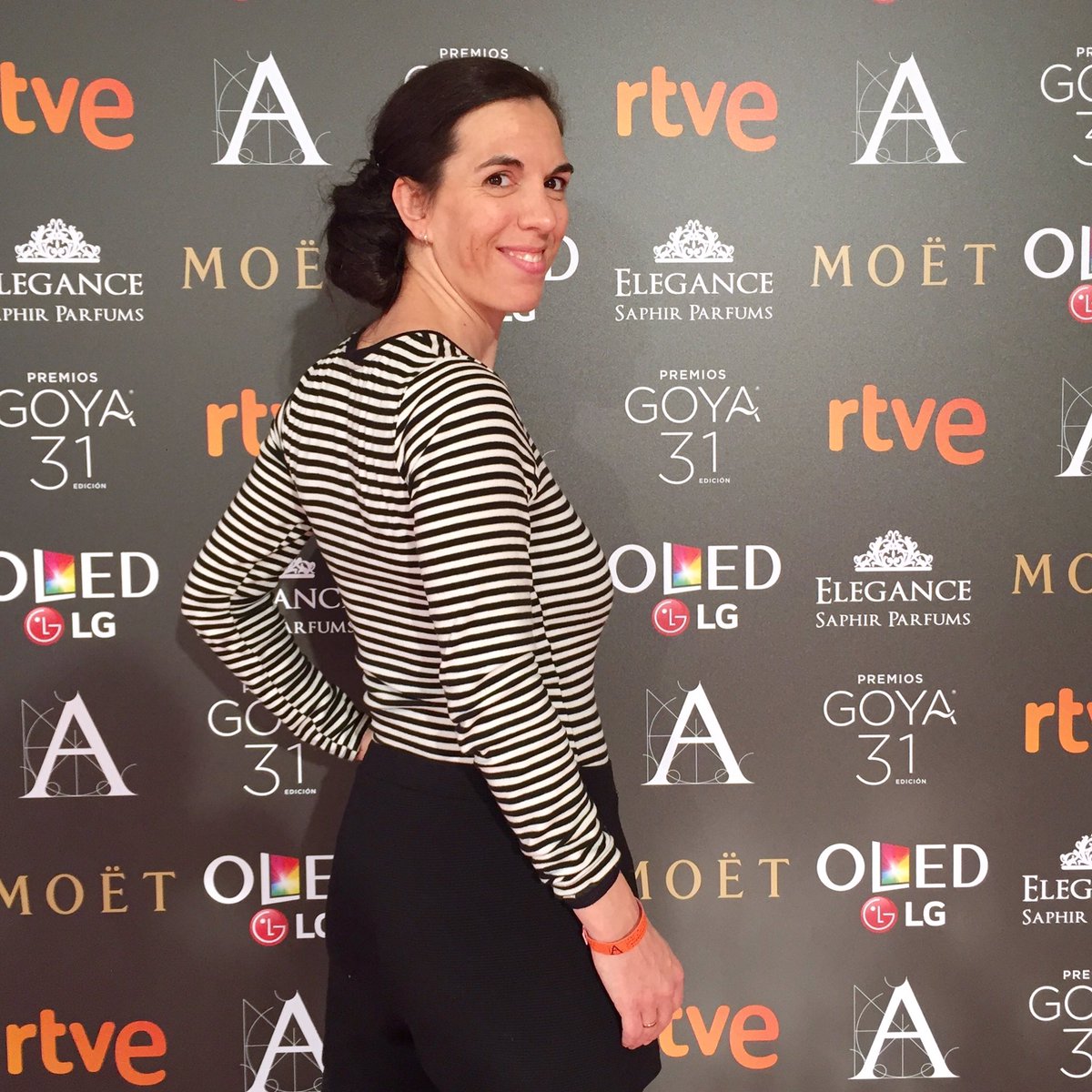 martacomesana's tweet photo. Preparada para #goya2017 en la @Academiadecine. De momento con ropa de @shanashops, tienda @shanalosalcores. Luego ya se verá 😊 https://t.co/ADfTXzteCi