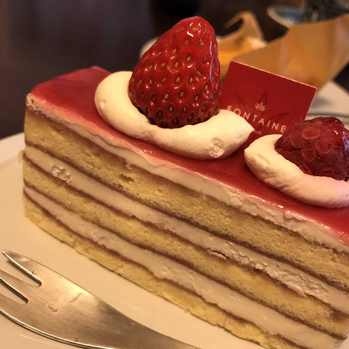 つちやたかし フォンテーヌ ベリーの カボチャのタルト 下田のケーキ屋さん 400円以下のケーキ がほとんどで パンの取り扱いやカフェもあります これがまた期待していた以上に美味しいのです 持ち帰りに時間がかからない人は お近く通ったら是非に