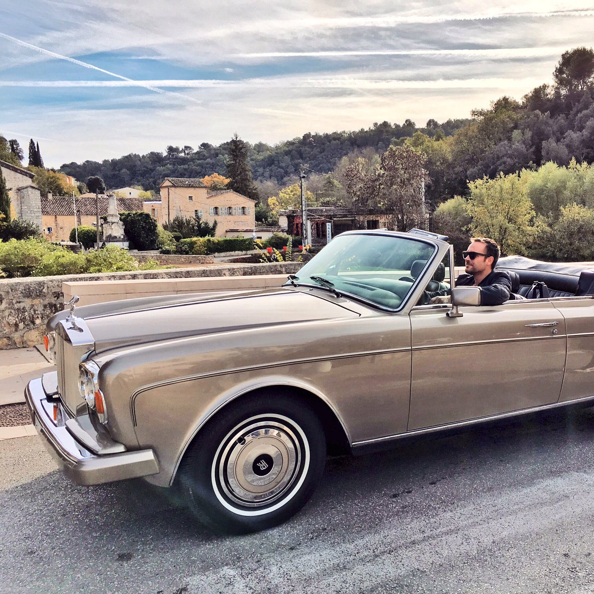 travelmehappy's tweet photo. [Nouvel article] Nos incontournables sur la Côte d'Azur le temps d'un week-end en amoureux https://t.co/2OjwcyOdK5 #Cotedazurfrance https://t.co/lzXexoYu4s