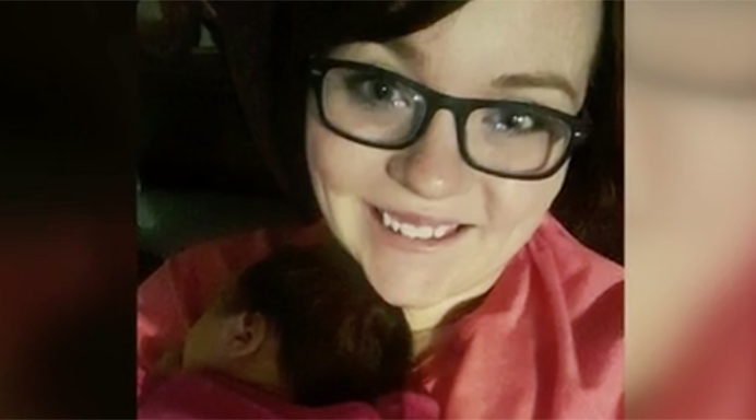 21-year-old mom dies heroically after saving baby from burning house bit.ly/2kEn7SU https://t.co/TOf0Ic96Dh