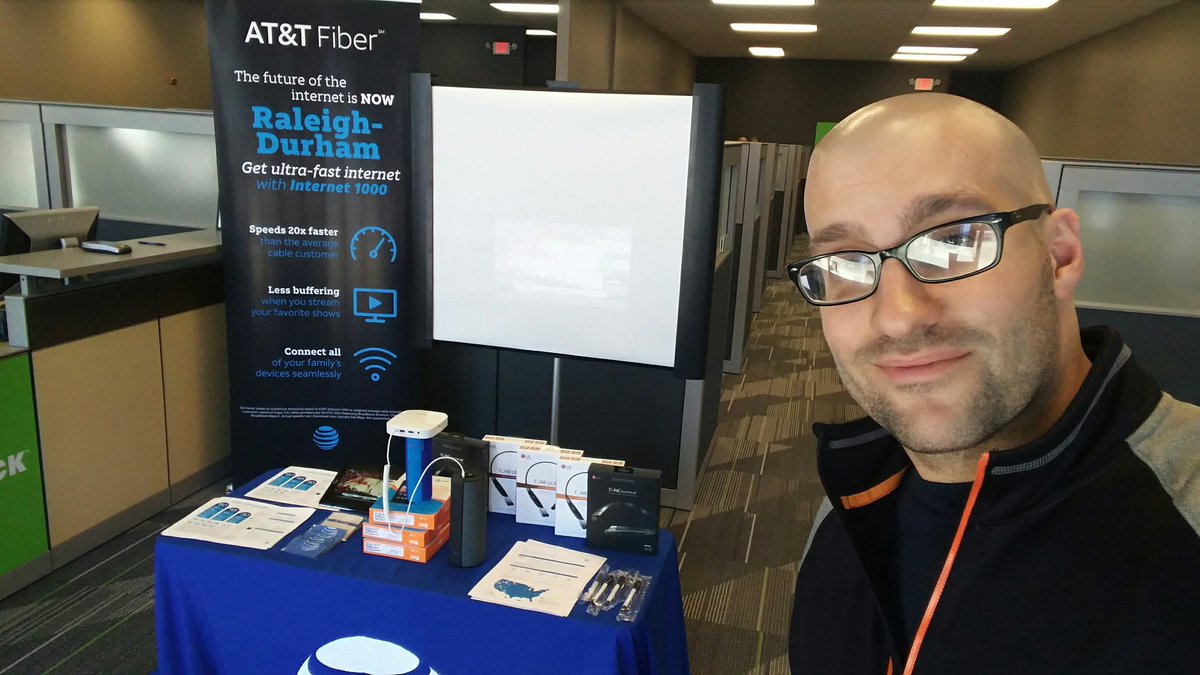 Come check us out for some giveaways and to learn about how we are your leaders in Entertainment!
#attemployee #Fiber #Directv #Giveaways