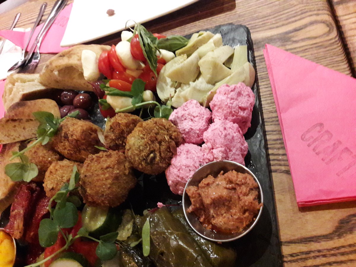 KalayMaistry's tweet photo. Pink balls(feta & beetroot) for our Pink Dinner Party #ThePinkTableProject @ZomatoSA @ImaPeter @mojolinks #pinkdrive https://t.co/gzRsjXVV3Z
