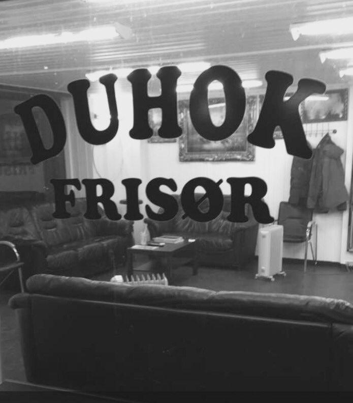 Nergiz_JA's tweet photo. Spotted in Oslo #Duhoki #Represent https://t.co/GMKubgPESc