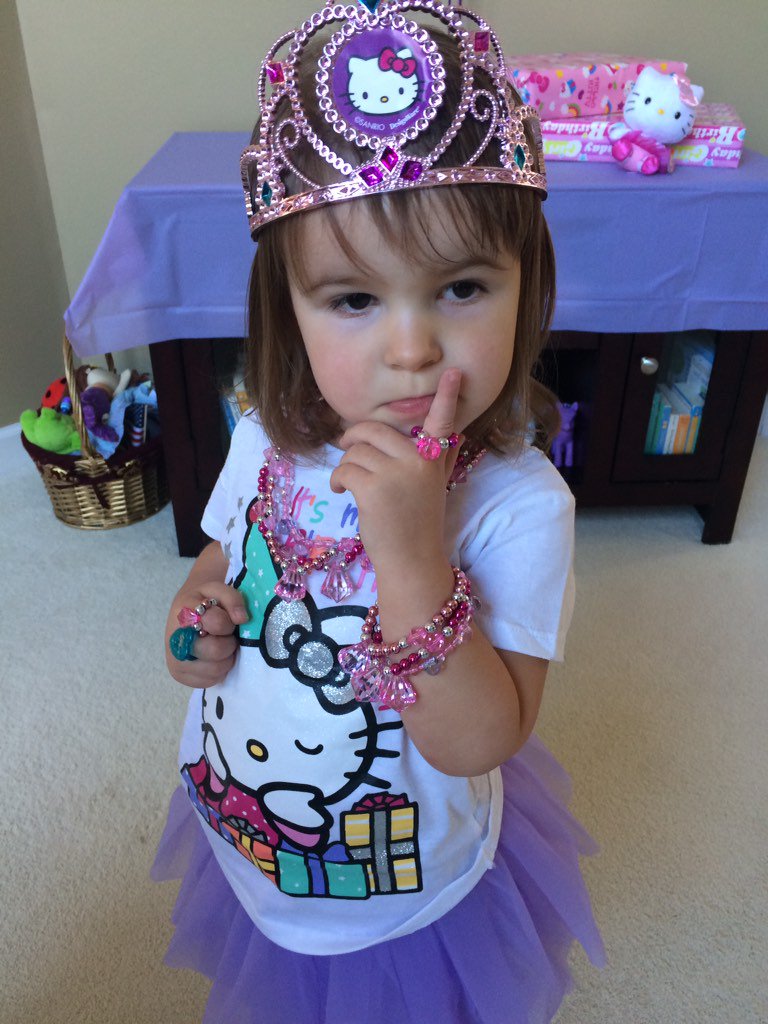 BrendyH's tweet photo. Hmm...what does a princess do on her birthday? #elliebday https://t.co/KKveAP1MkE