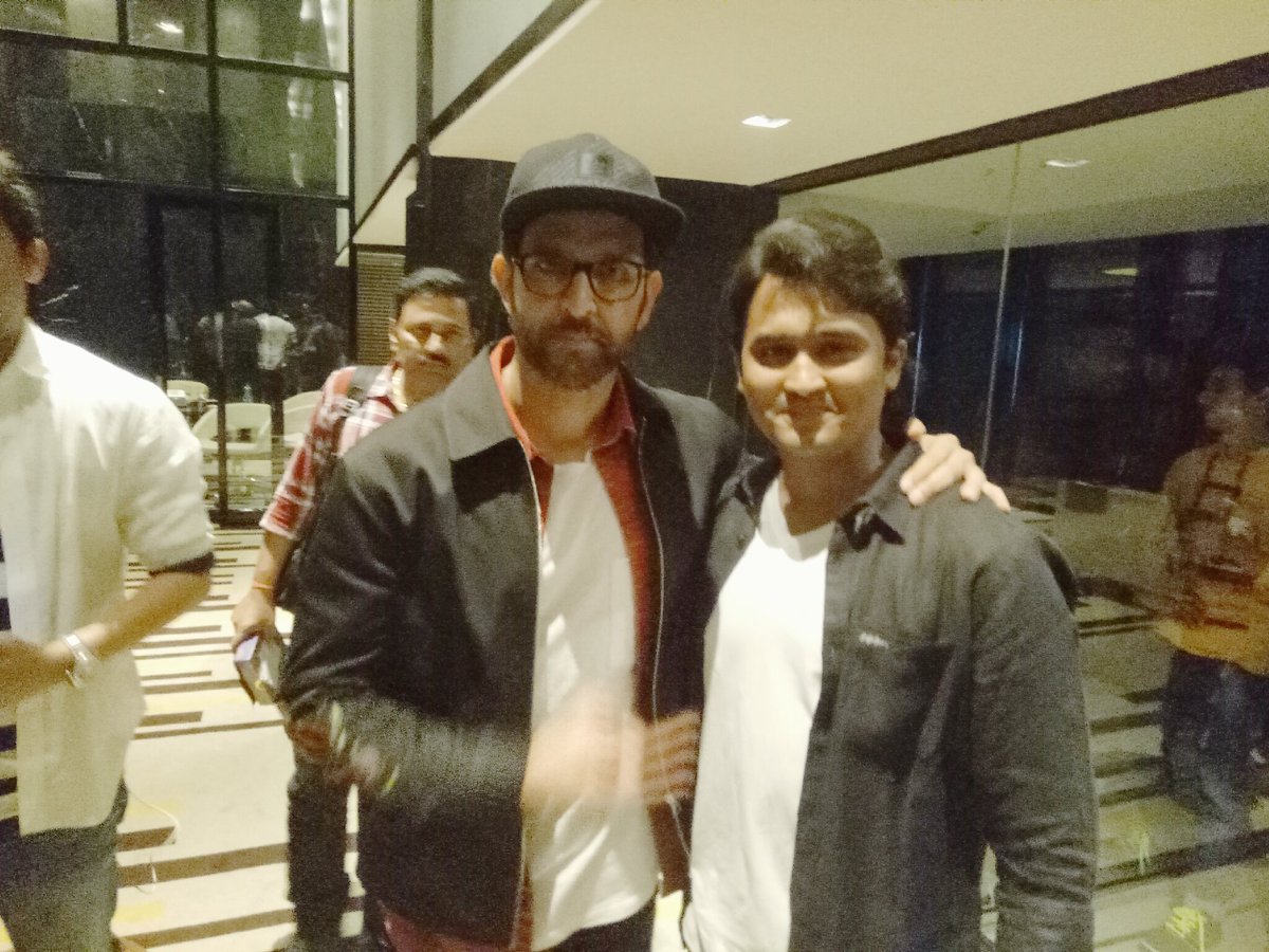 AarshadKhan1's tweet photo. Thank you so much @iHrithik Sir.. Finally U noticed me. My life's best nd memorable https://t.co/dTxLxv1K0Q u Sir😘😘😊😊 https://t.co/fbiz77SUVR
