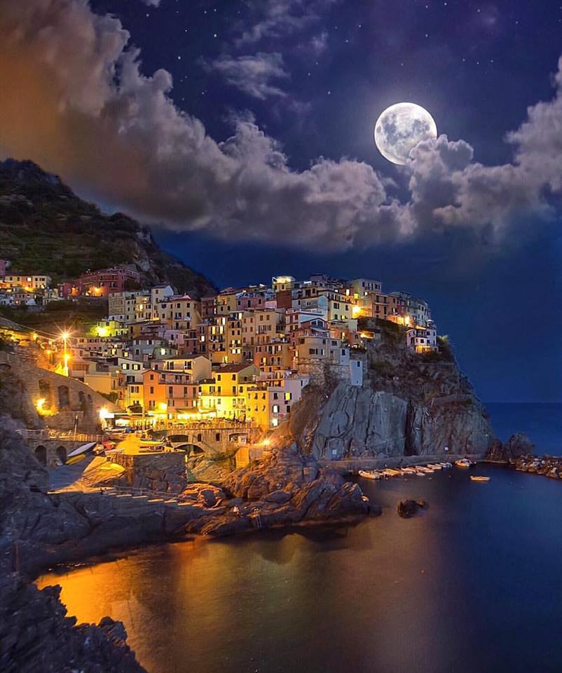 destinosin's tweet image. Today's Daily Escape is from #Manarola #Italy
instagram.com/destinosin
#Travel #DestinosIn @destinosin @bebobianchi