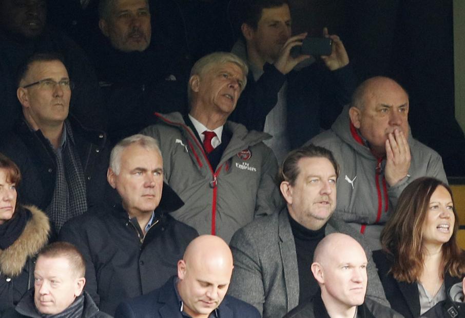 SCMP_Sport's tweet photo. Not a great day for Arsene Wenger. (Photos: Reuters/AFP) https://t.co/xCejt2fH7K