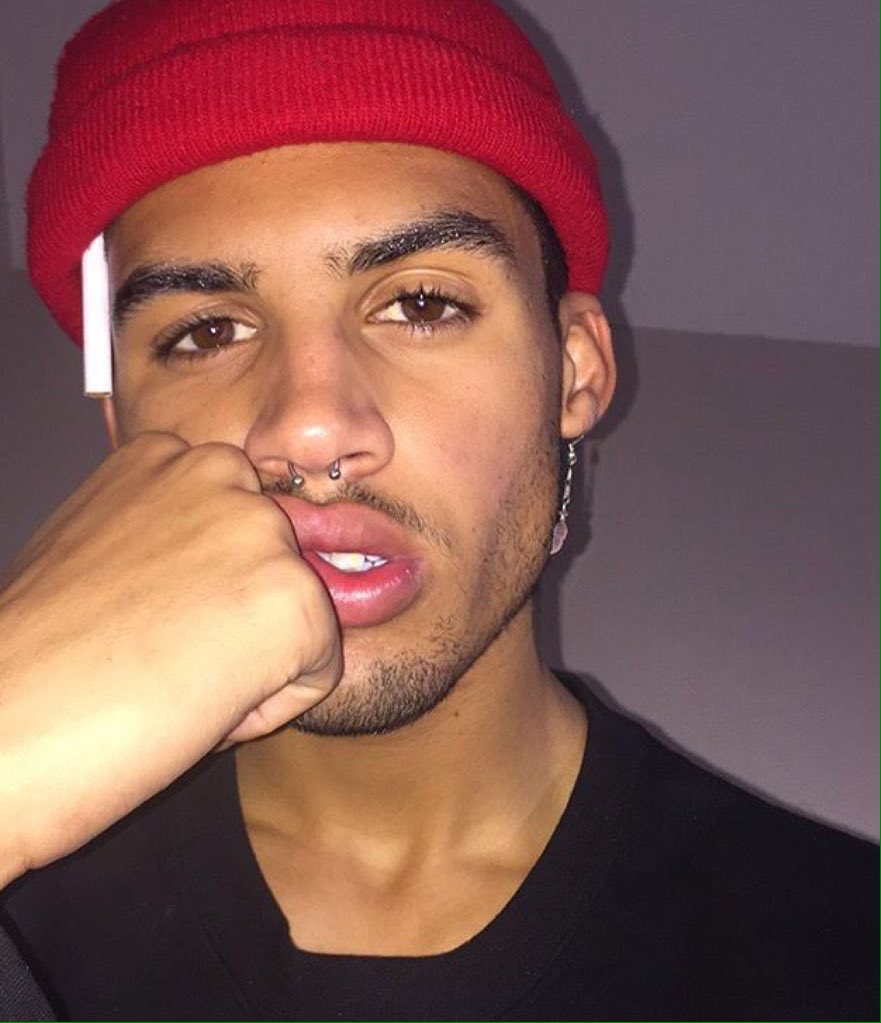 rpgzew's tweet image. - Jvous dis pas😤
- jason 
- 23 ans
- Junkie, Amérique
- Hétéro
- @jasonrpgzew