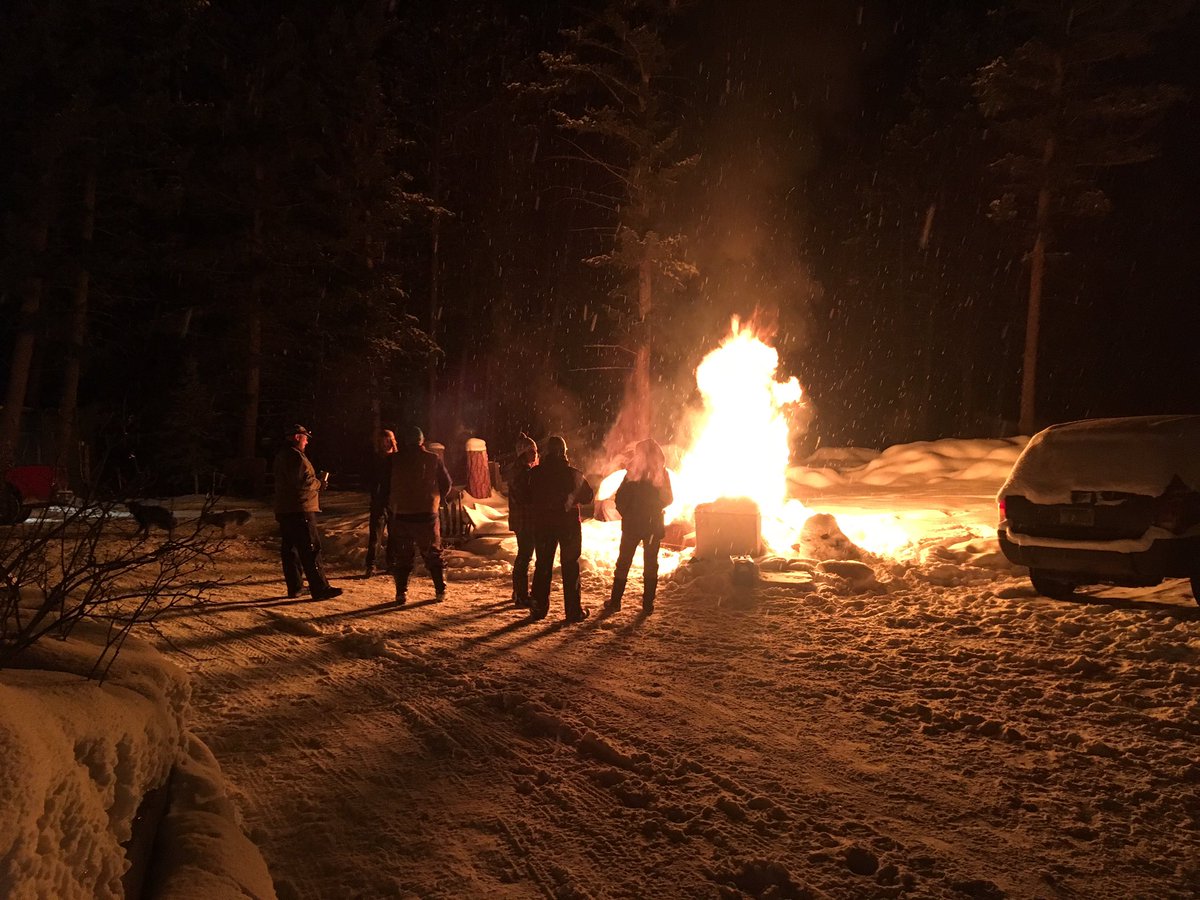 AntlerBuilder's tweet photo. Was a beautiful night for a bonfire in the Big Sky state!! https://t.co/1WmG0EvgKN