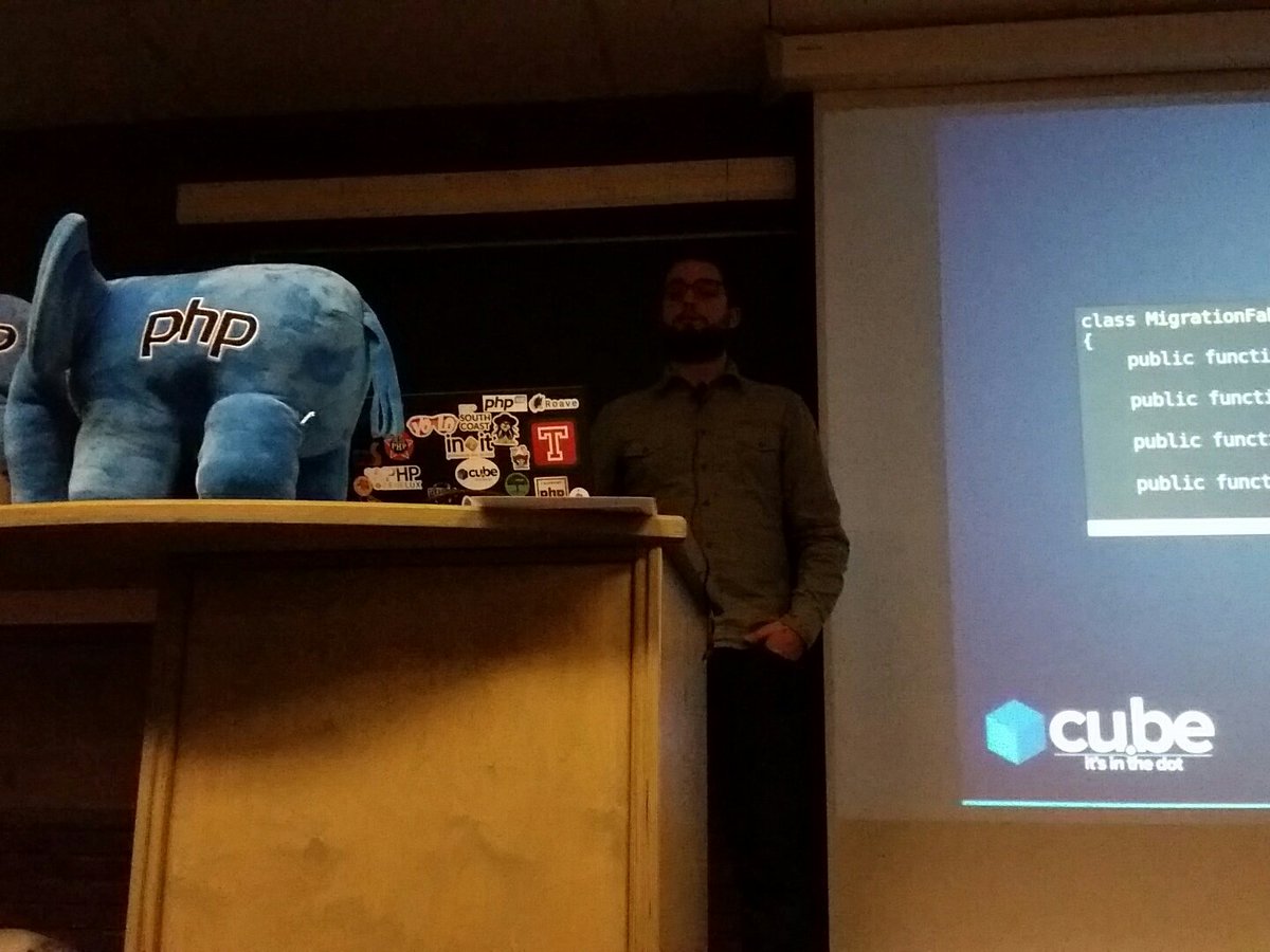 PHP_FOSDEM's tweet image. @_mikeSimonson in action, helped by a big blue #elephpant @ Fosdem #fosdem #phpfosdem