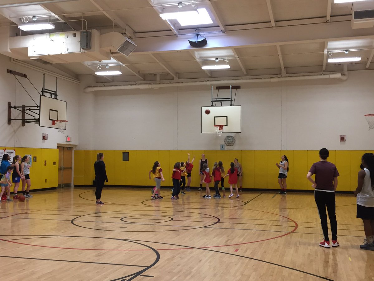 StarpointGBball's tweet photo. Jv &amp; varsity helping out some future lady Spartans https://t.co/l8PYwDcmtQ