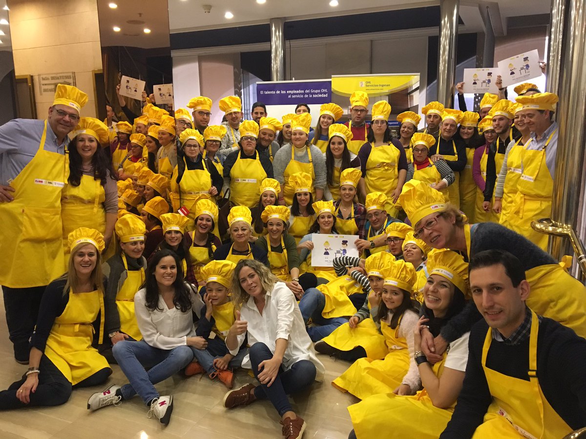 sanchezuriarte's tweet photo. Fin de una intensa jornada con @VoluntariosOHL fomentando la autonomía de las personas con #discapacidad @fund_adecco https://t.co/VBeNg8pAvI