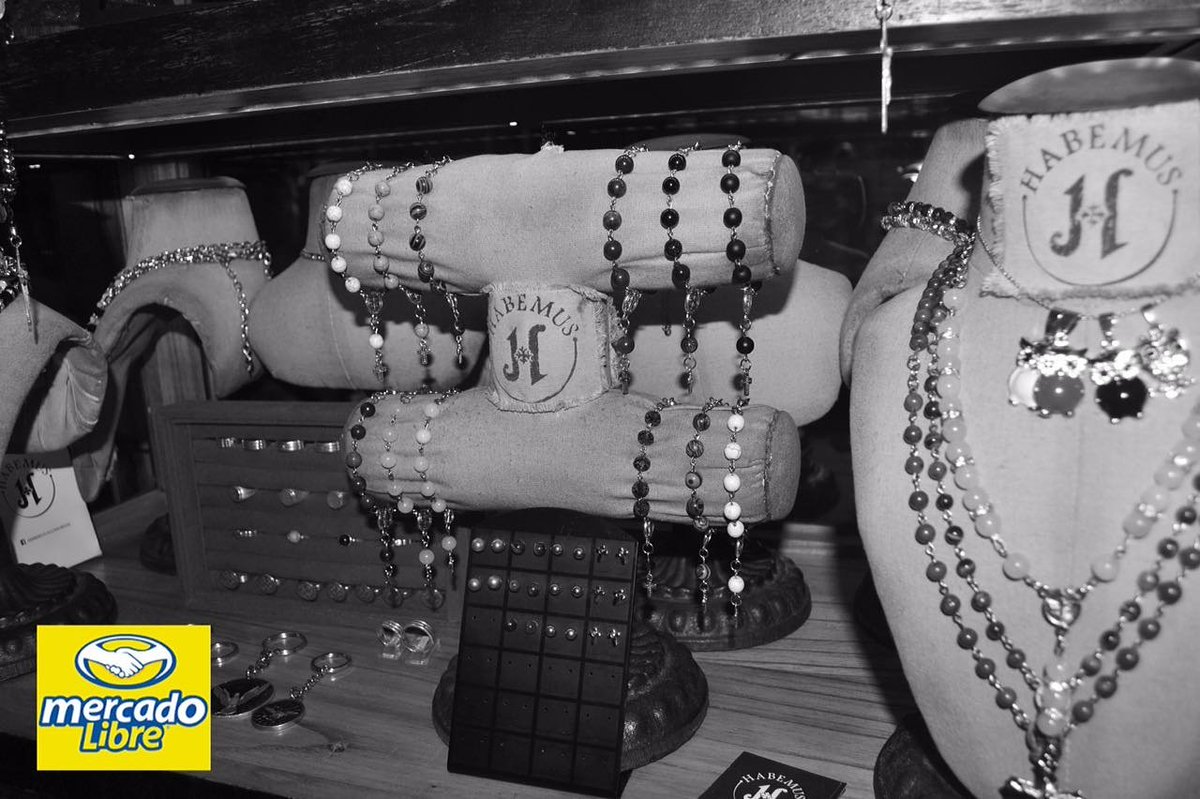 habemus_moda's tweet photo. ¿Estás en tu casa, querés comprar, y no queres moverte?
#Now #MercadoLibre #Shop #Online #Colección #LoveIt #Fashion #ForHer #ForHim https://t.co/7jlBYNtBSz