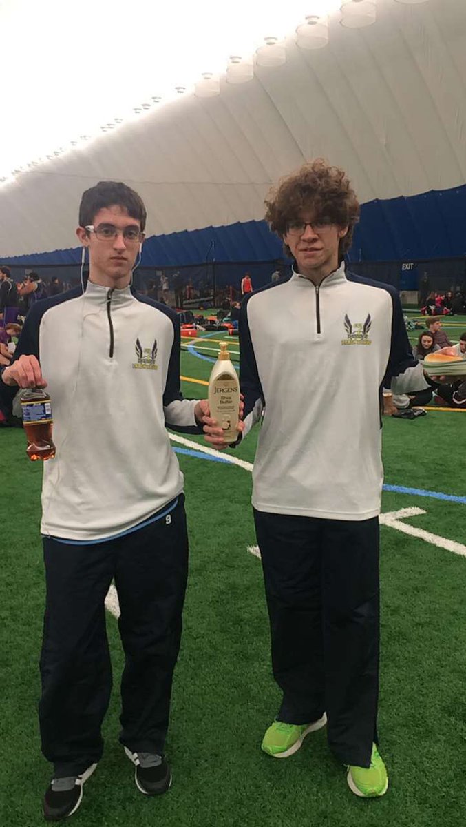 NHXC2016's tweet photo. Will you hold my lotion https://t.co/0lhspL9Ax5