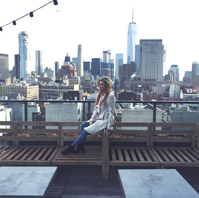 BarAzulNYC's tweet photo. This city was built for our pleasure. The streets for us to wander. The rooftops for us to look out and dream. – H.H. Photo: erika_orenstein https://t.co/Yc3v05NrSm