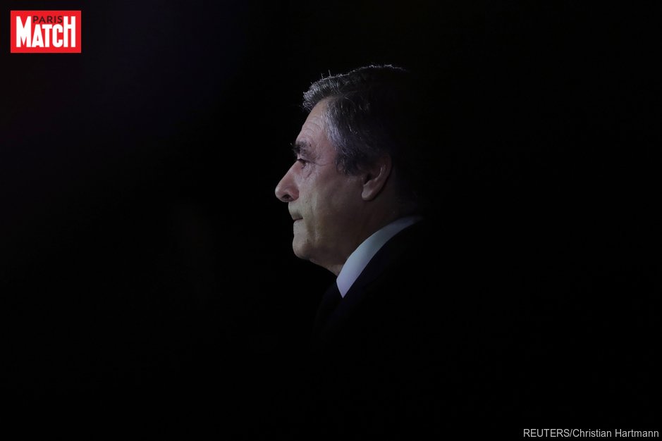 ParisMatch's tweet photo. Fillon envisage une "grande opération vérité" à la télé https://t.co/67muimXsrv https://t.co/BICk7JYIuy