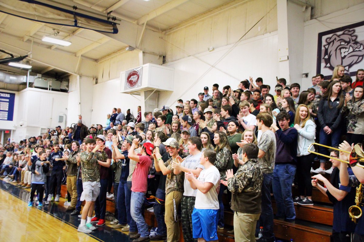 kvnslv's tweet photo. Where's the student section??? https://t.co/N6AyTR2S3x