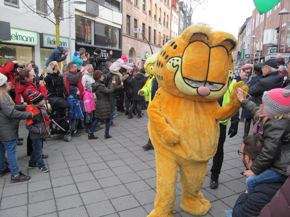 ChrisAusNbg's tweet photo. #Garfield #Oldshool
#Nürnberg #Toonwalk https://t.co/bl1KST65IQ