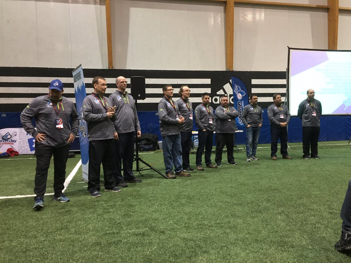 MaxBQLamarche's tweet photo. Notre nouvelle équipe de coordo techniques a été présenté au 400+ entraîneurs! 5000+ hrs sur le terrain à supporter nos coachs! 😁 https://t.co/Ywxg41QiEB