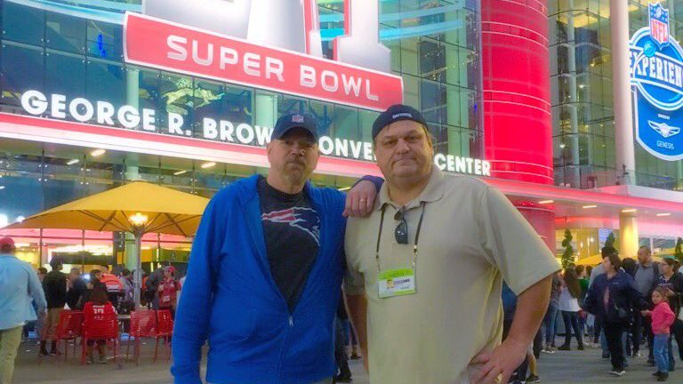 wzlx's tweet image. If you're in Houston TODAY, come to @KarlsonMcKenzie's 'Big Game Broadcast &amp;amp; Tailgate Party' at @kirbyicehouse from 11-2 p.m./CT.