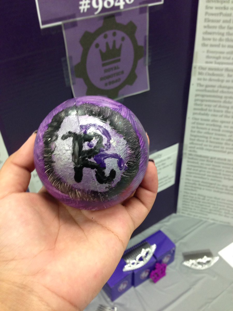 RoyalRobots's tweet photo. Thanks @IronCRobotics for the personalized planet! https://t.co/NKWjMW2jy8