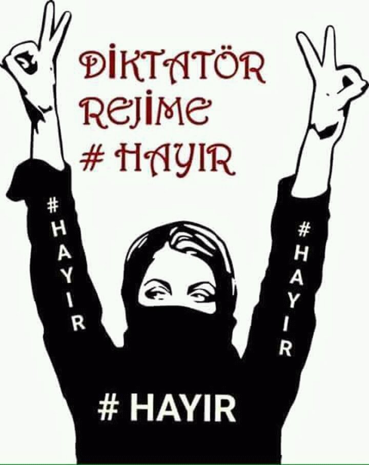 alicezendura's tweet photo. #Kadıköy de #Hayır bildirisi dağıtanlara polis saldırdı gözaltı olduğu bilgisi de var. Hükümet referandum için startı halka saldırarak verdi https://t.co/pDLUvK7TwR