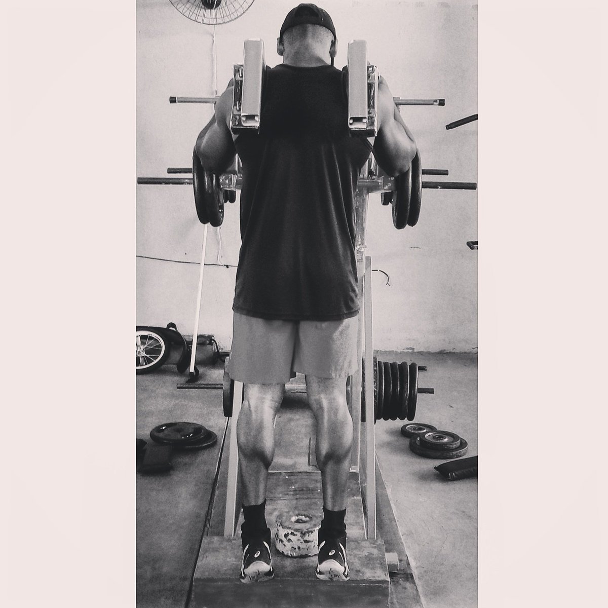chamonne_'s tweet photo. Hoje foi dia delas 💪💀 #hipertrofiando #ÉoBatalhão https://t.co/gogwCRMvmK