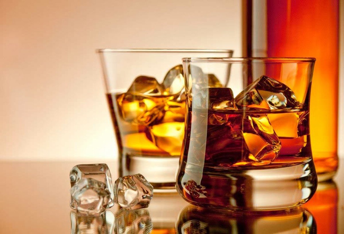 instacutecanada's tweet photo. Drink More Booze While Traveling to Avoid Getting Sick https://t.co/yR6x7fTABz #Maxim_Man #drinks #Travel #Maxim_Man #booze https://t.co/7slf7mxrlP