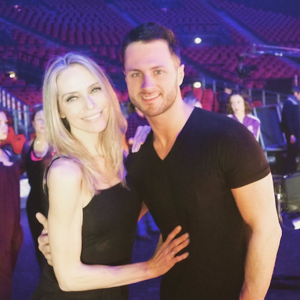 cmillettedancer's tweet photo. Ce soir, j'aurai la chance de faire une prestation avec la superbe @KINZINGERTonya à #dalslegrandshow ! #dwts #dals #dance https://t.co/3y9CzDMNMB