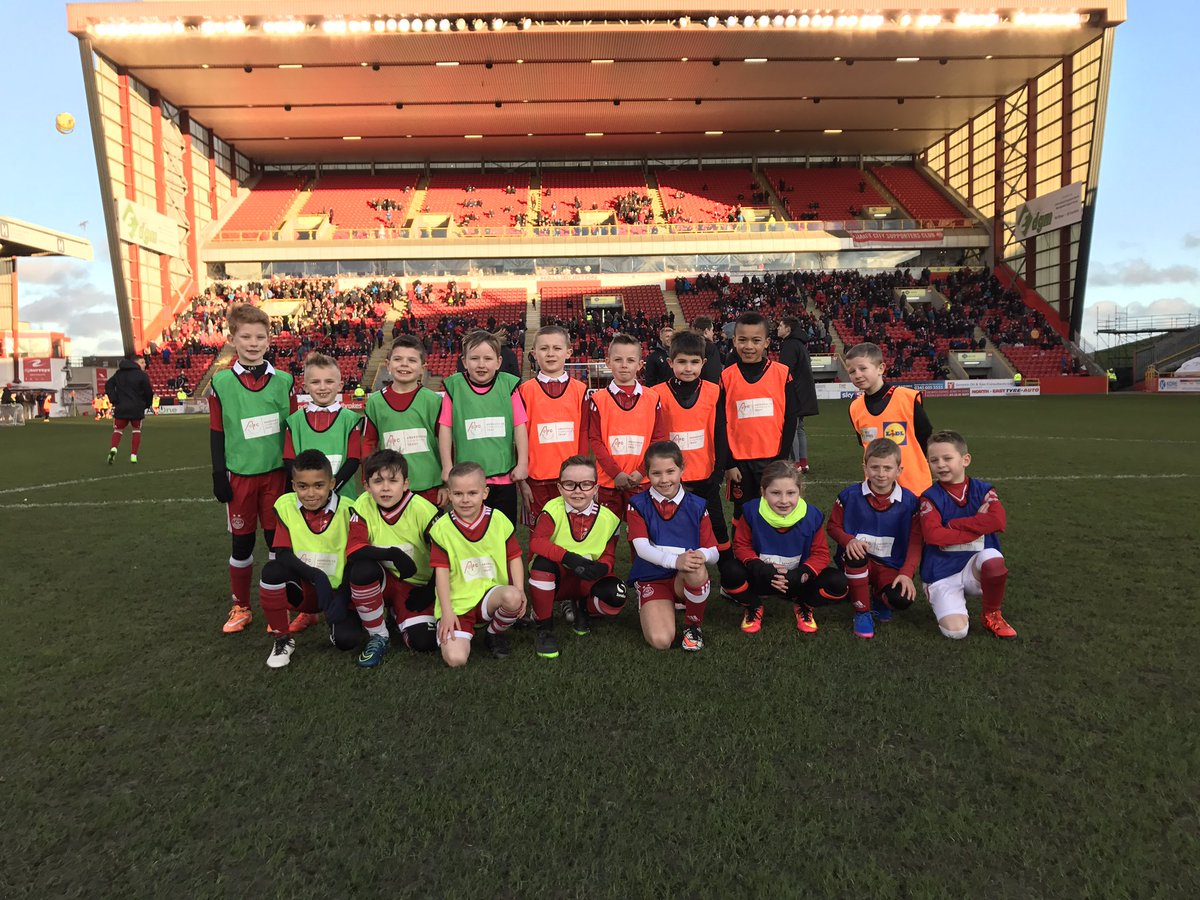 Well done to this weeks Half-Time activity <a href="/AberdeenFC/">Aberdeen FC</a> vs @ThistleTweet the 08/09's Advanced Centres with some fantastic talent on show ⚽️