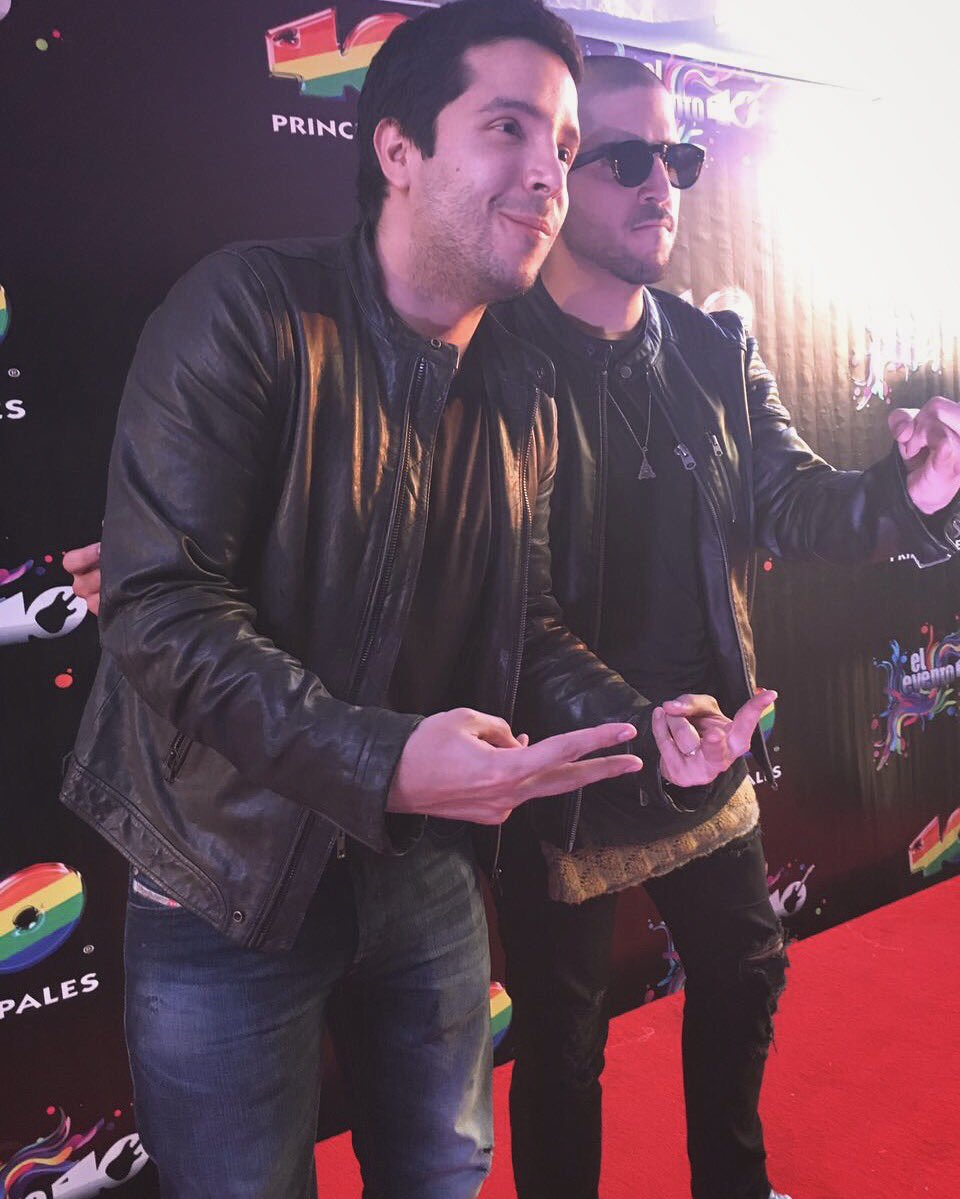 Calidandee's tweet photo. ❌💮❌ 🔥 ¿De qué país nos siguen? #TB #Lumbra 🔥 https://t.co/ZIwidffyja