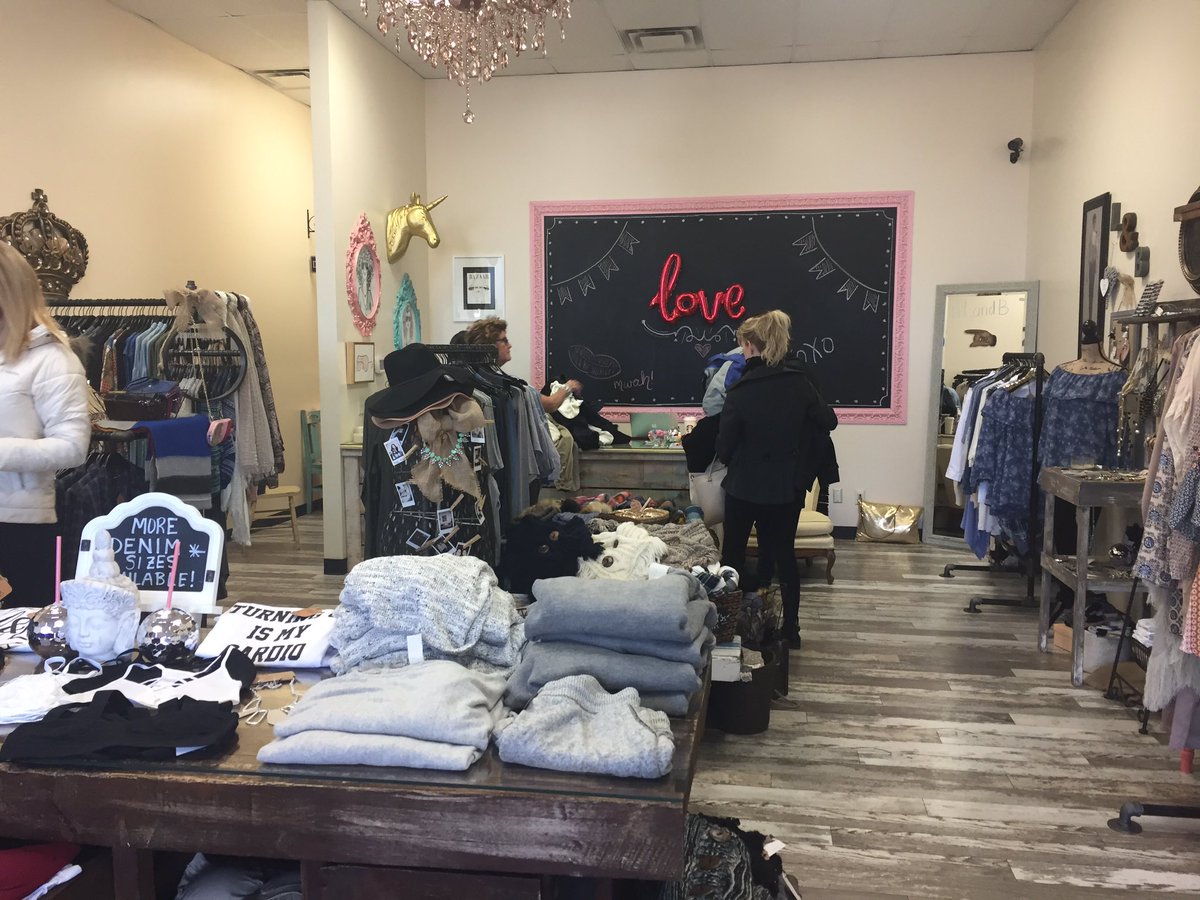 LaurenOHealy's tweet photo. Owners of Lynn &amp; Barrett in Wintersville are holding a coat drive today from 11-3! ALL coats will be donated to the Friendship Room @WTOV9 https://t.co/ppACCY2AtP
